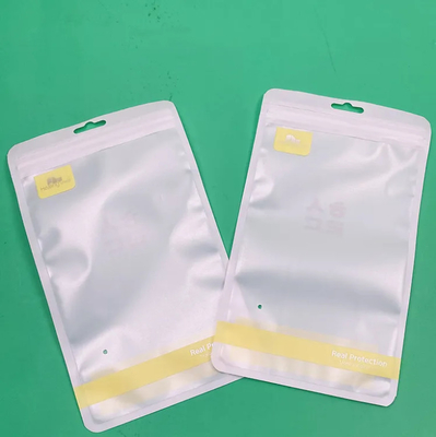 Hi-Q Custom Logo Self Seal Zipper Plastic Retail Packaging Three Side Seal Laminated Zipper Plastic Pockets (Wymagania dotyczące opakowań)